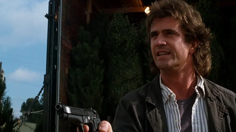 Beretta 92F z filmu Lethal Weapon w rękach Mela Gibsona